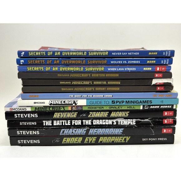 Minecraft Books Mixed Lot Of 13 Mojang‎ Handbook Graphic Novel Gamer Overworld - Picture 1 of 16